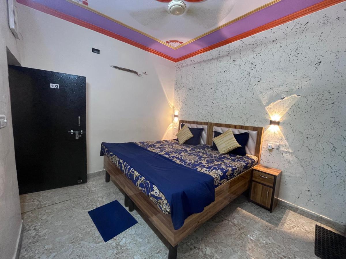 Genesis Homestay Агра Екстериор снимка